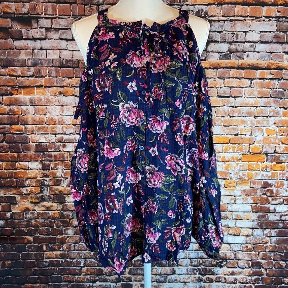 NWT Torrid Navy Floral Crinkle Gauze Blouse - Picture 2 of 9